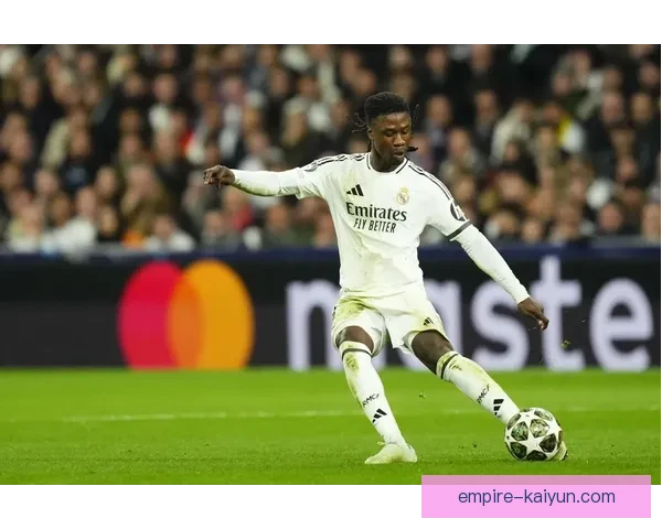 卡马文加在本赛季各项赛事中的数据对比持续引发关注